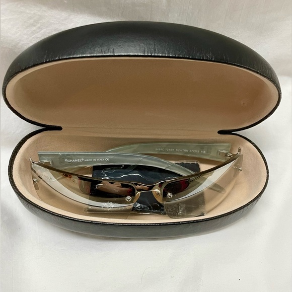 CHANEL Frameless sunglasses - Picture 7 of 7